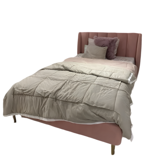 Tempat Tidur “Blush Dream” – Elegan, Lembut & Nyaman
